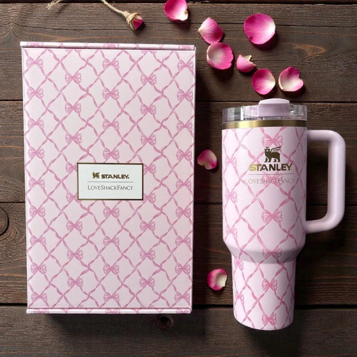 Stanley x LoveShackFancy Rosa Beaux Pink Quencher 40 oz / 1.18L – Gift Box